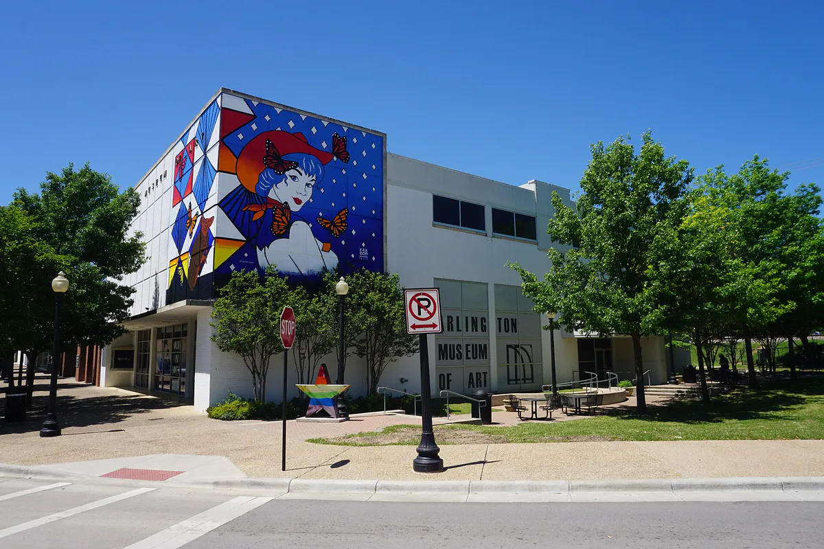 Arlington April 2019 19 (Arlington Museum of Art), Texas