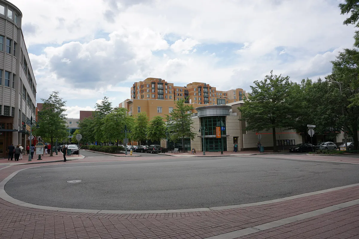 Campbell Avenue at South Randolph Street; Shirlington, Arlington, VA; 2014-05-17, Virginia