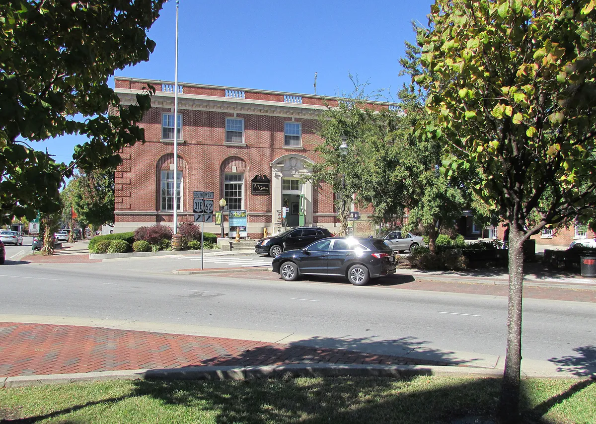Lib Bldg 19-10-19 858 in Bardstown, Kentucky