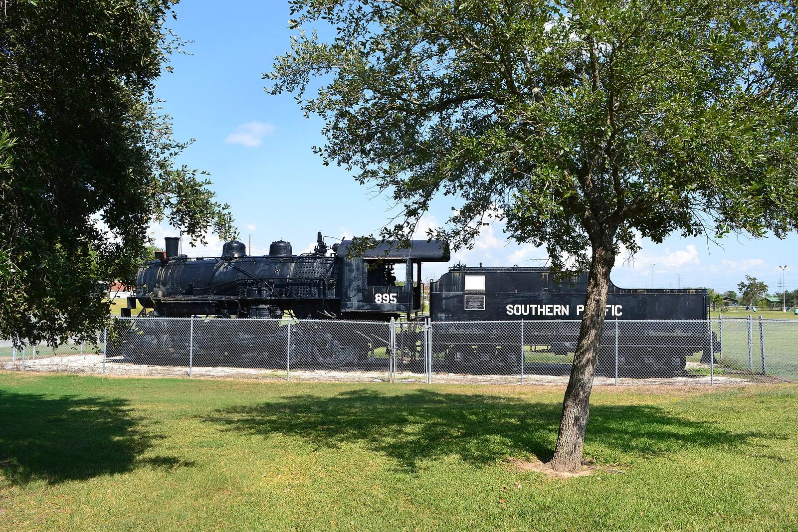 Southern Pacific 895, Roseland Park, Baytown, Texas - September 2012