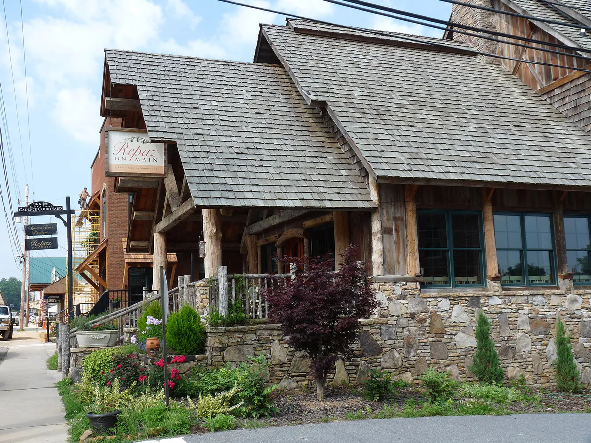 Repaz on Main (French restaurant) - panoramio in Blue Ridge, Georgia