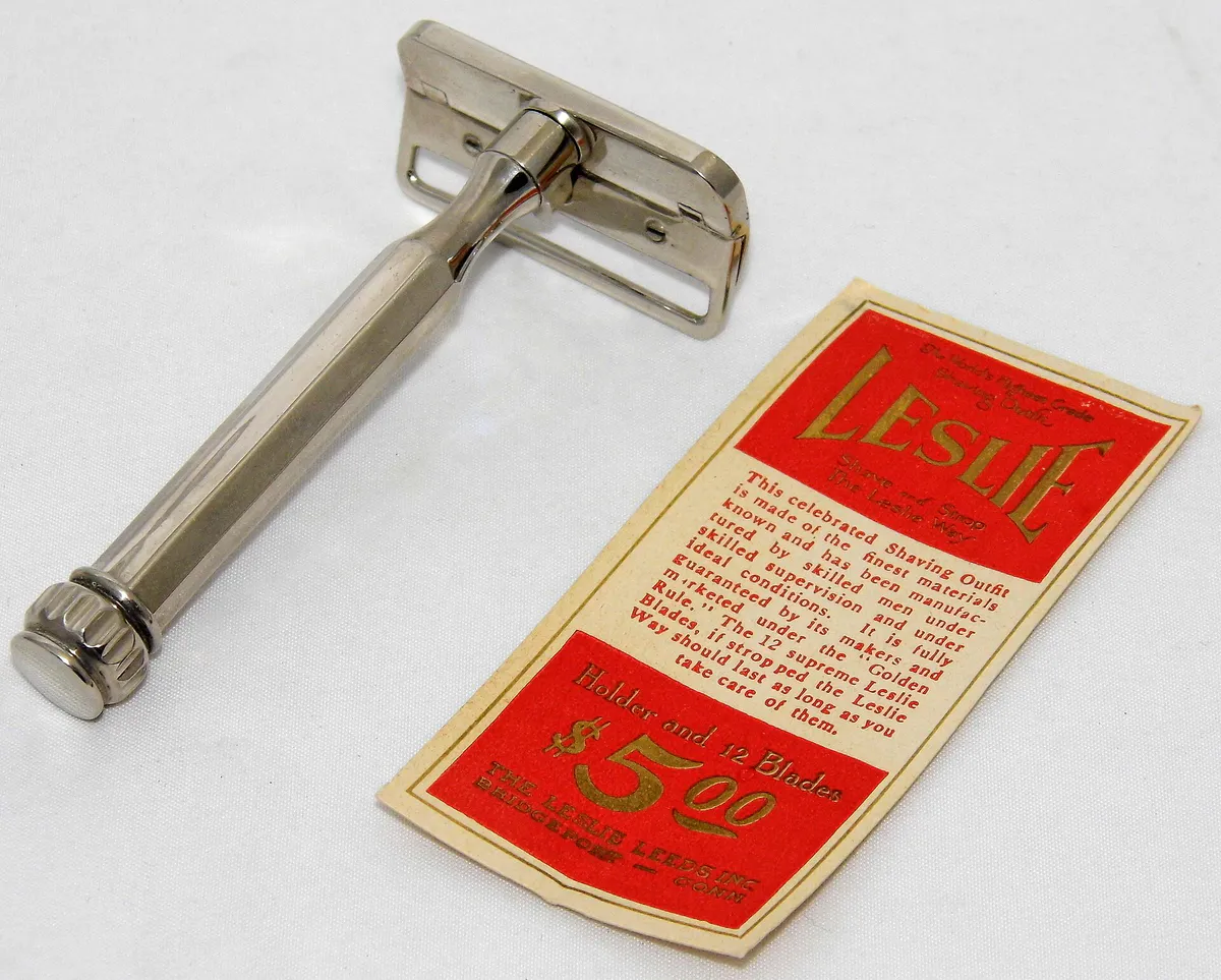 Vintage Leslie Single Edge Safety Razor, The Leslie Leeds Incorporated, Bridgeport Connecticut, Circa 1911 (26628180087)