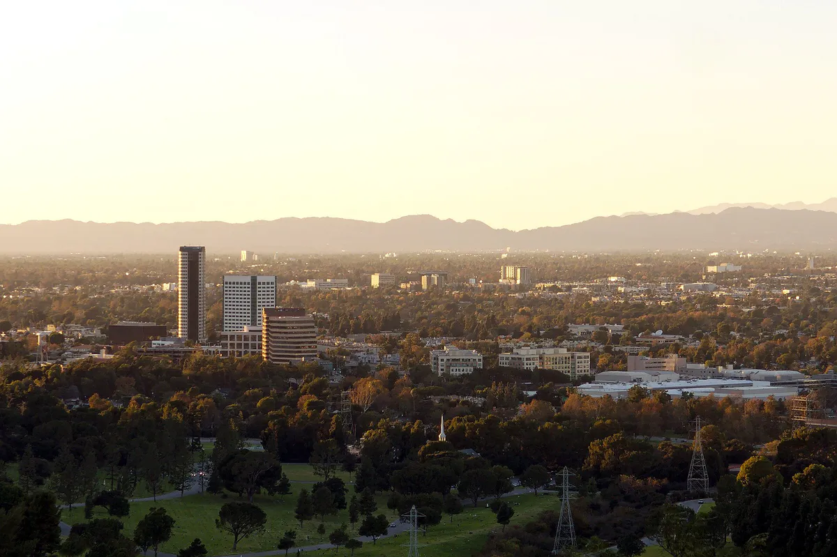 Burbank media district from Griffith Park 2015-11-07, California
