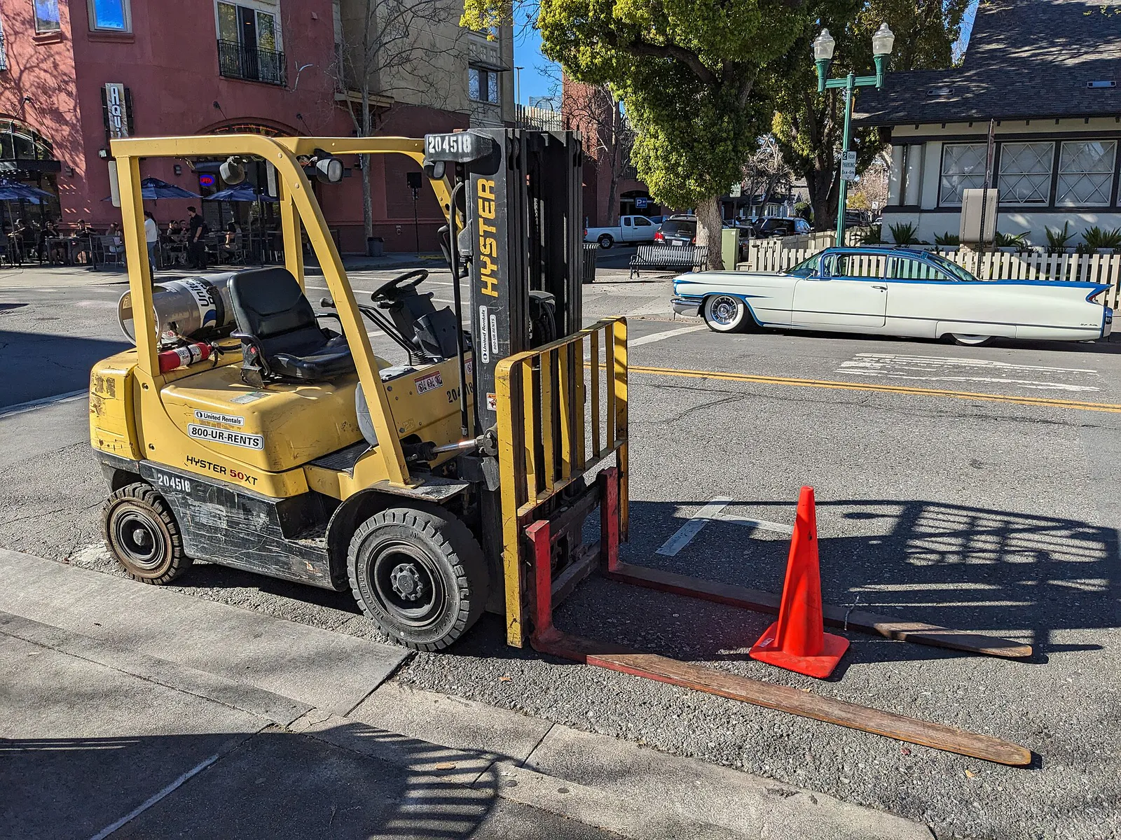 Hyster 50XT forklift parked in downtown Campbell, California