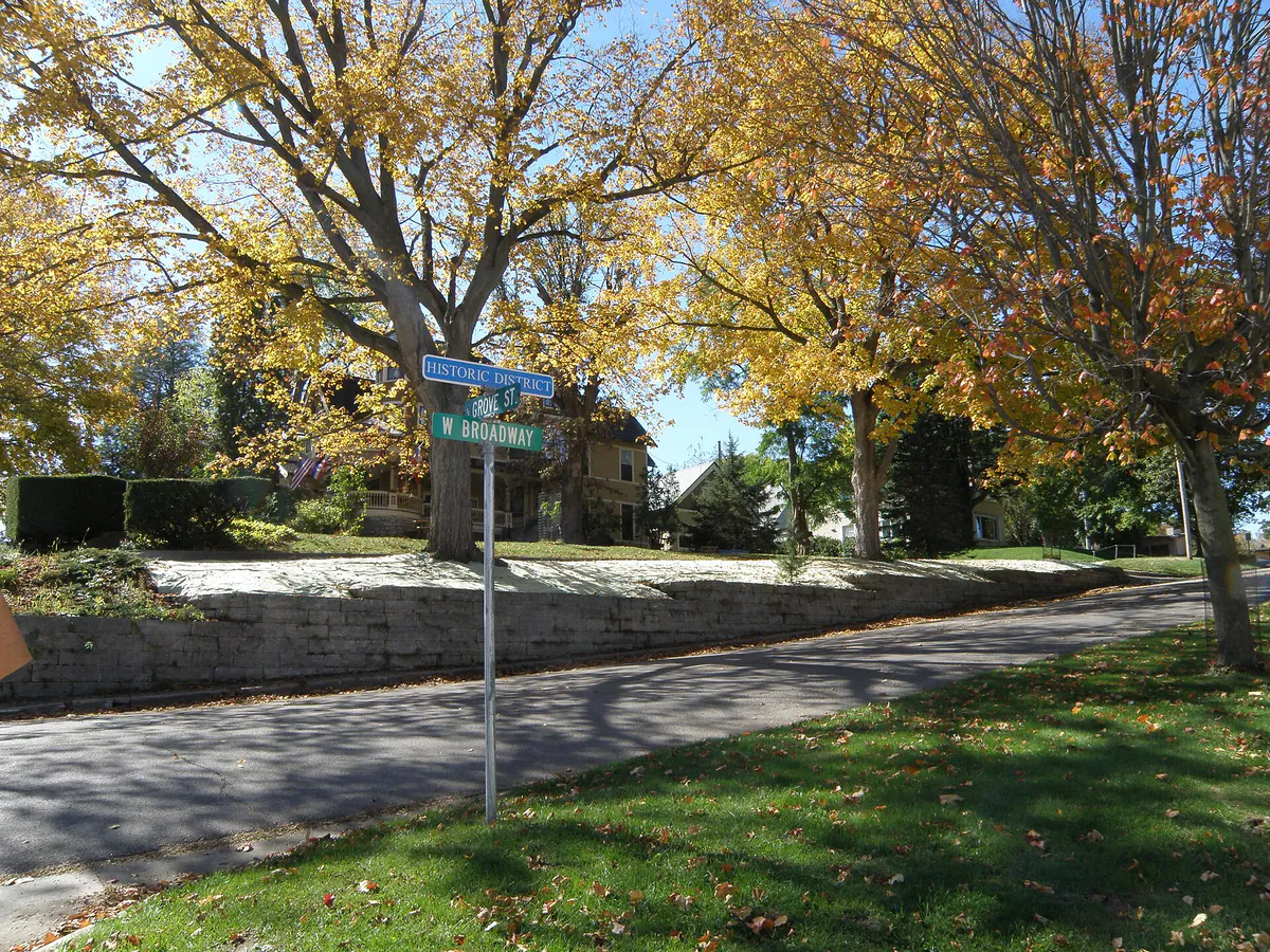 Broadway Phelps Historic District Decorah 005, Iowa