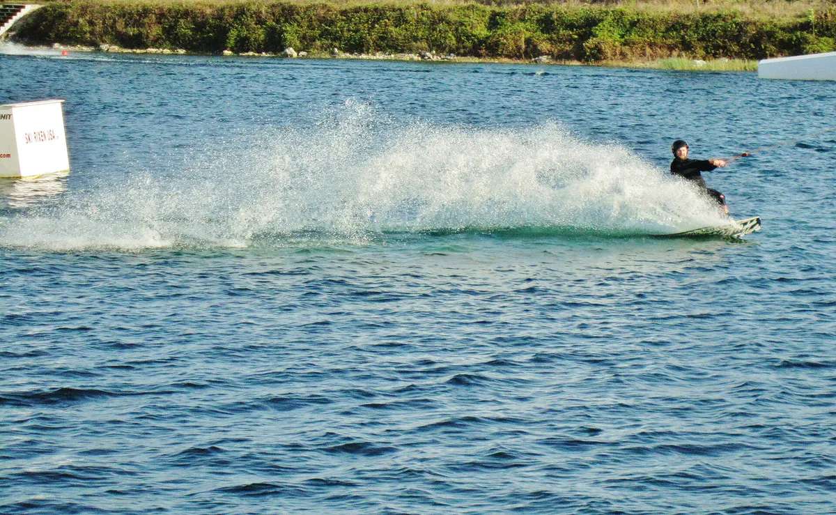 Cable skying on the lake in Quiet Waters Park, Deerfield Beach, Florida, USA - panoramio