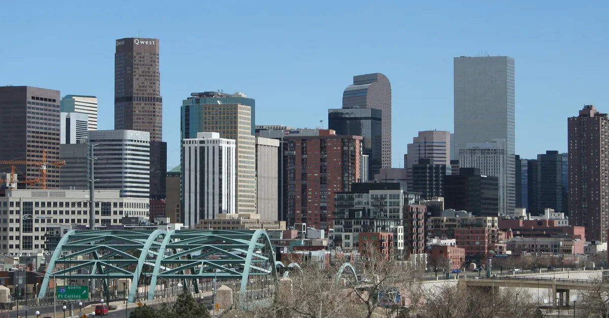 2006-03-26 Denver Skyline I-25 Speer, Colorado