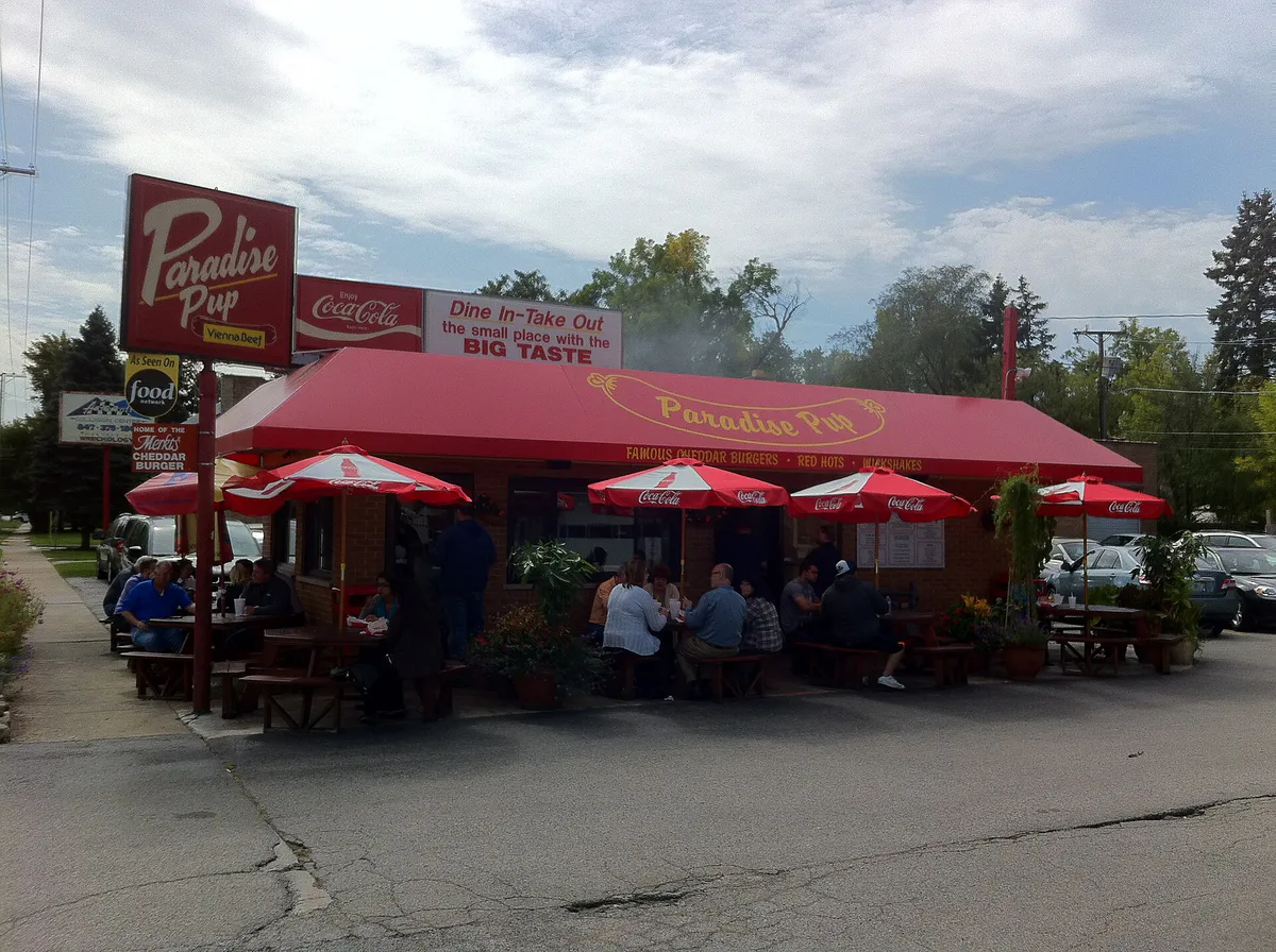 Paradise Pup (Des Plaines, Illinois) 001