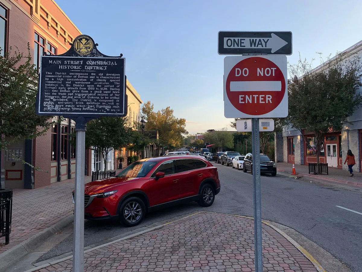 Main Street Commercial District (Dothan, Alabama)