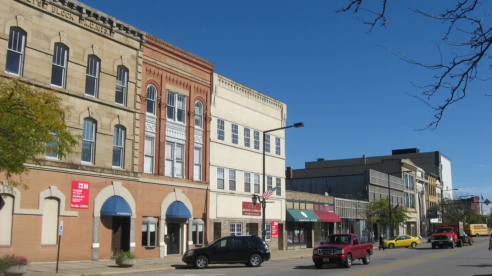 Broad west of Washington in downtown Elyria, Ohio