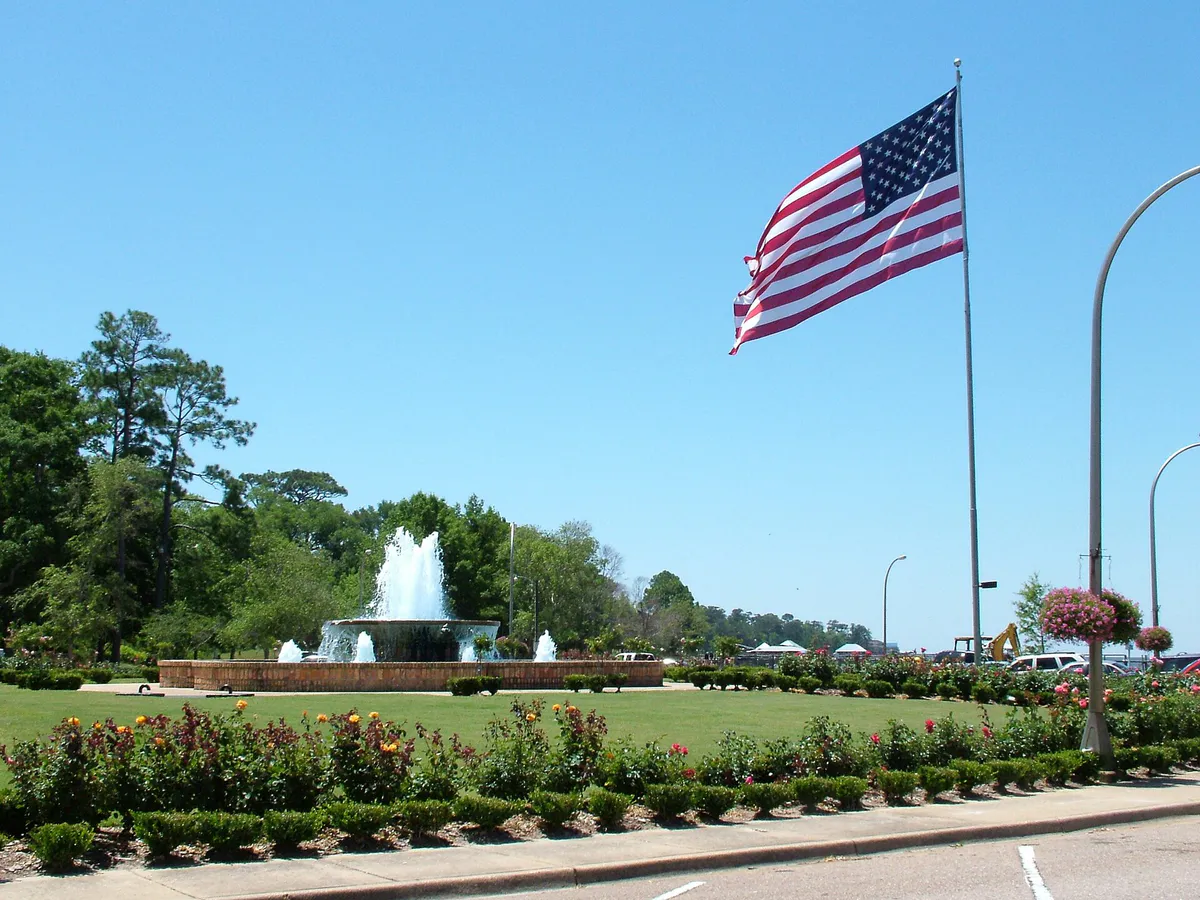 Fairhope Municipal Pier Fountain, Alabama