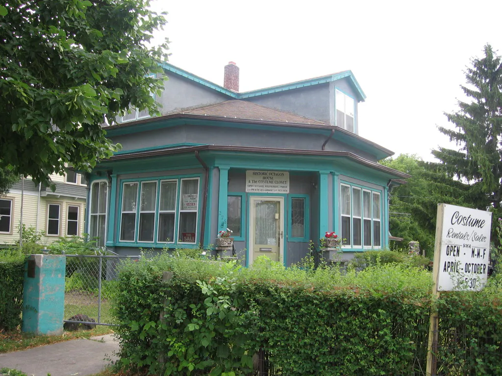 Octagon House Front in Fond du Lac, Wisconsin