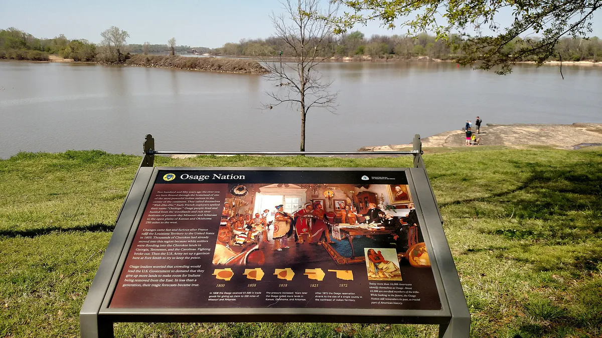 Osage Nation wayside at Fort Smith National Historic Site in Fort Smith, Arkansas (edf7aaa4-b9e3-41ea-86f5-a702f838bb07)