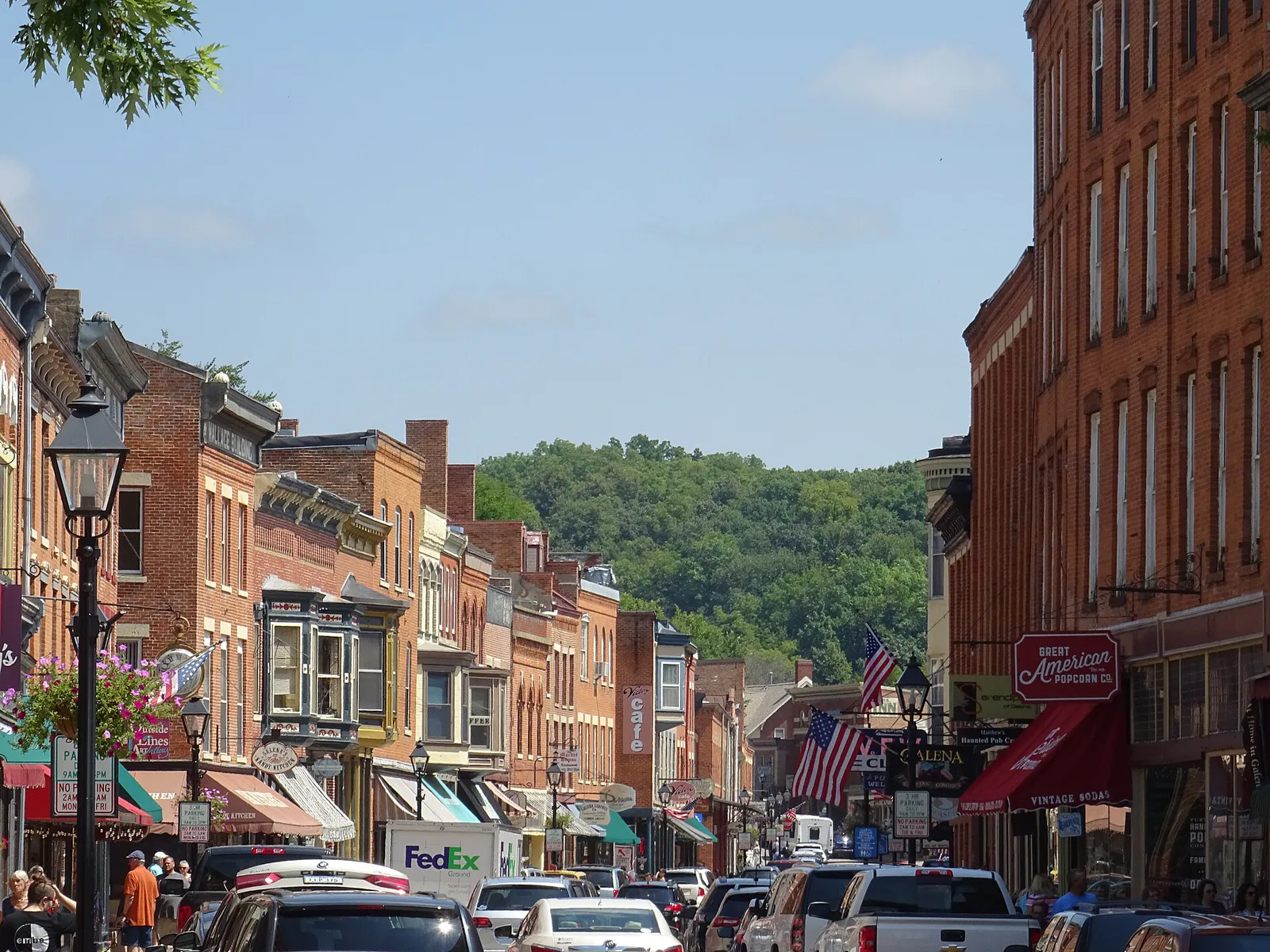 Main Street's eastview of Galena Illinois