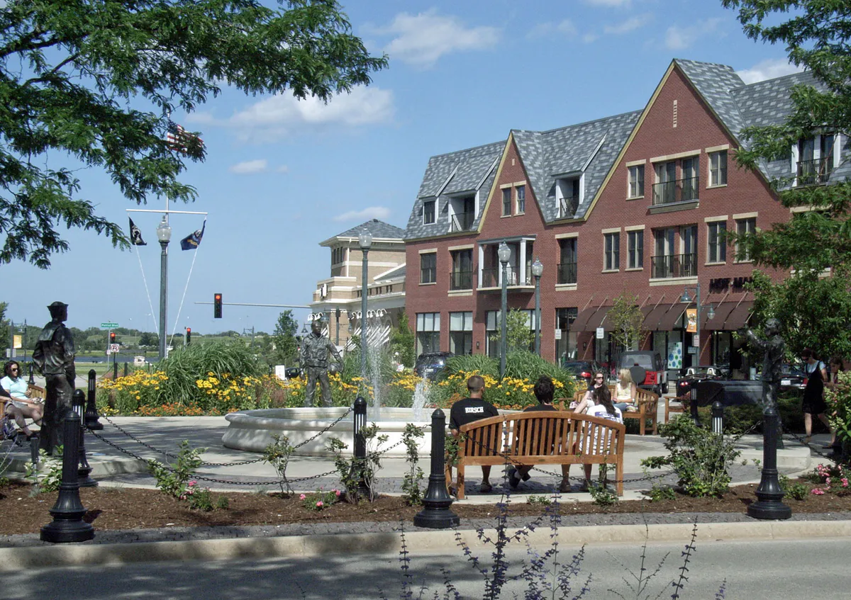 The Glen Town Center (2723219030) in Glenview, Illinois