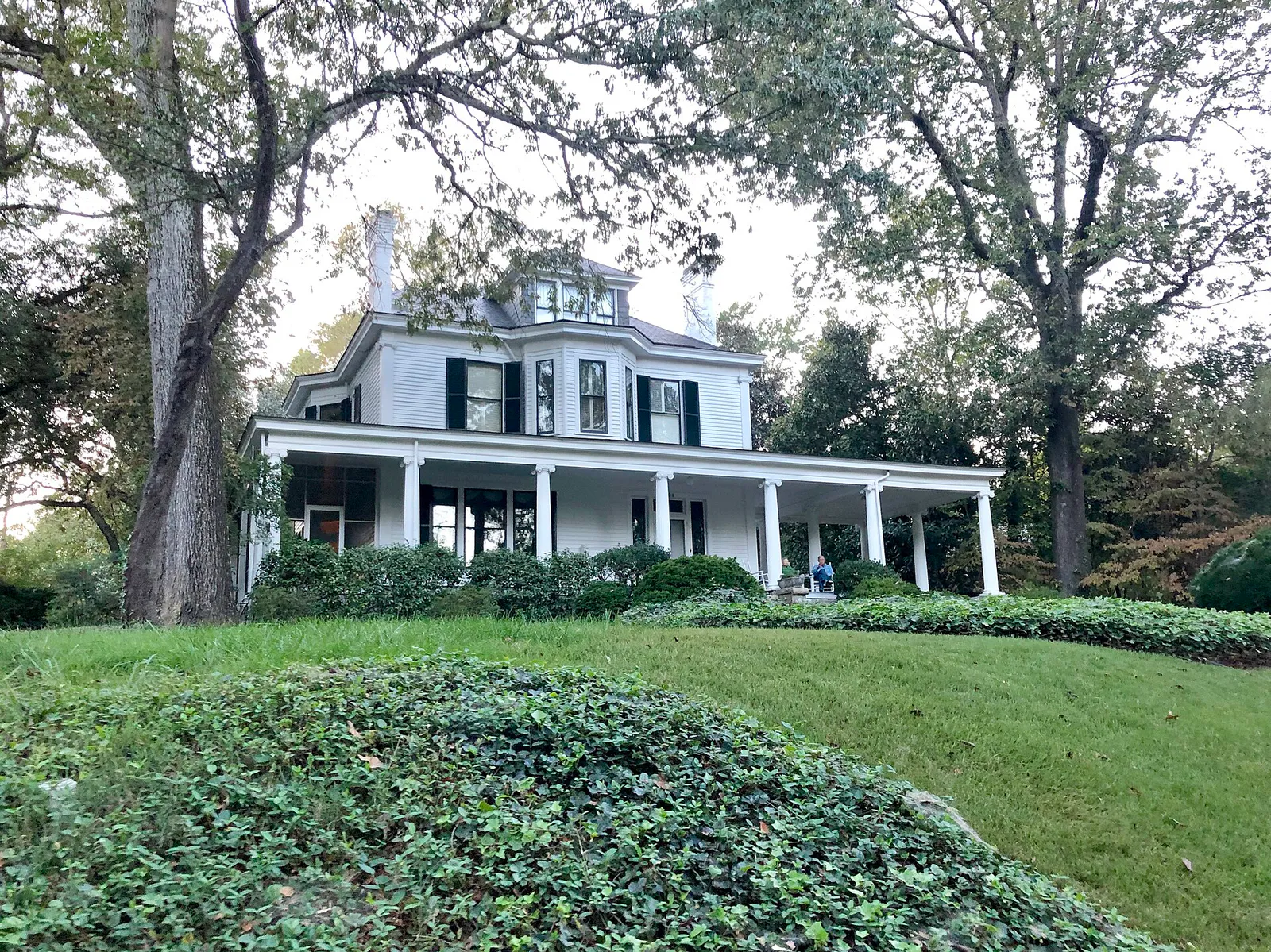 Fisher Park Circle, Fisher Park, Greensboro, NC (48988040266), North Carolina