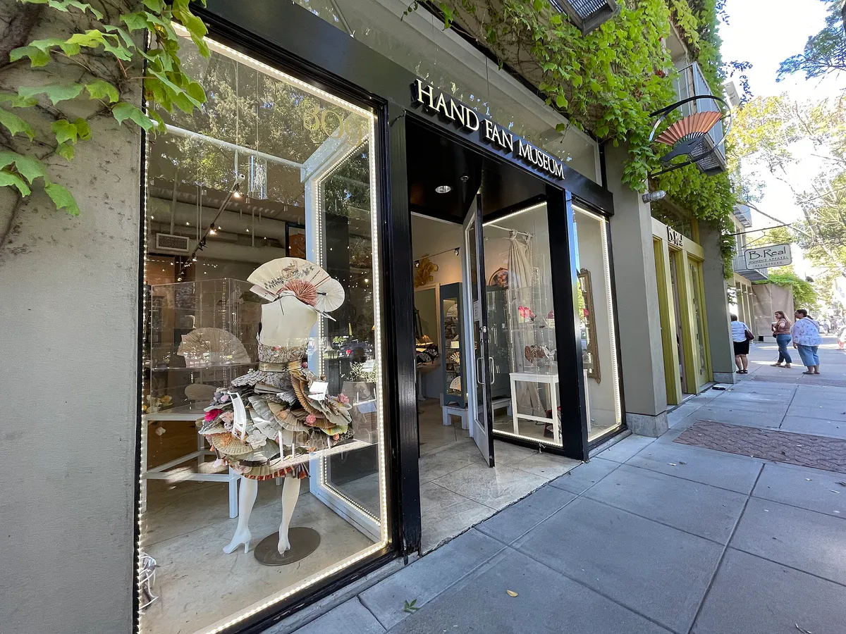 Hand Fan Museum - September 2022 - Sarah Stierch in Healdsburg, California