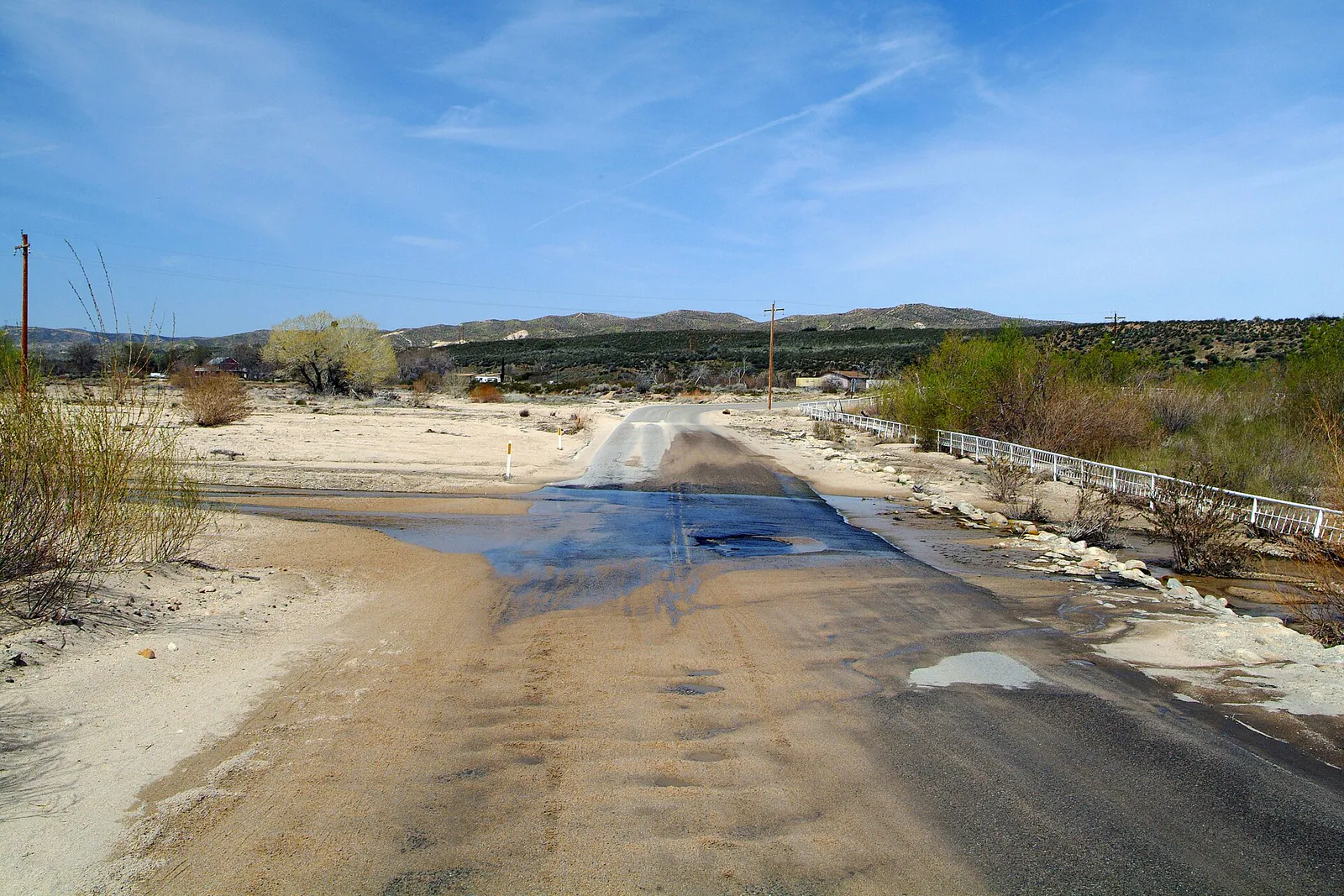 FEMA - 43256 - Damaged road in California in Hesperia, California