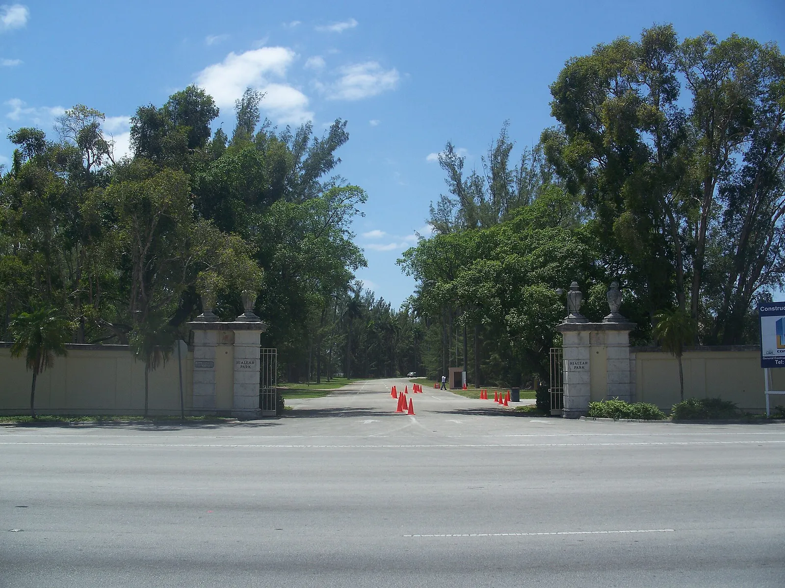 Hialeah FL Park entr01, Florida