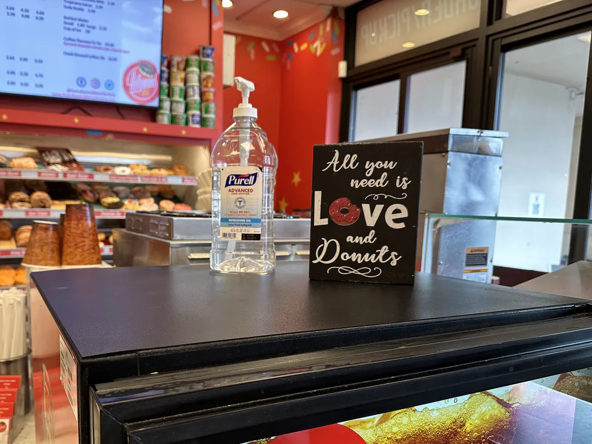 The Hollywood Donut Factory Hollywood Florida 2023 - Love and Donuts