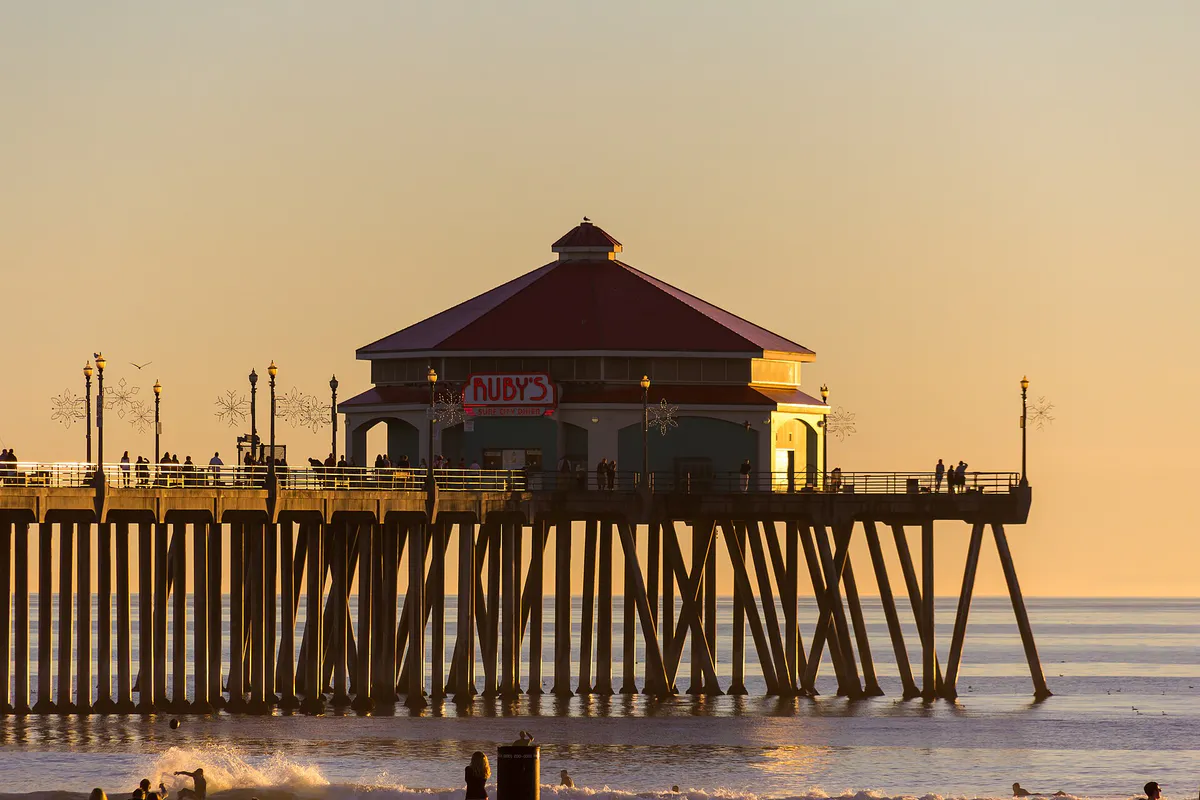 Ruby's, Huntington Beach pier, California