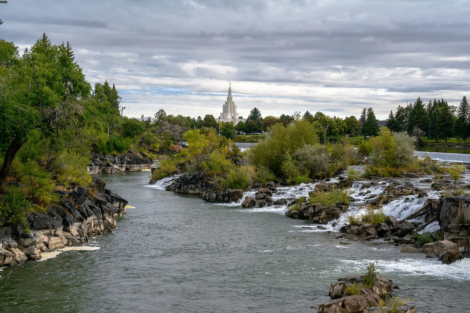 Snake River in Idaho Falls, Idaho (39134331550)
