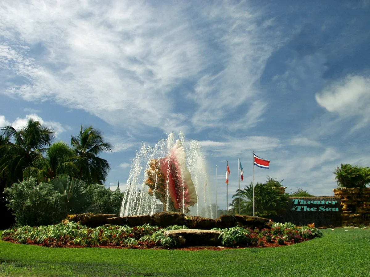 Florida Keys Scenic Highway - Theater of the Sea in Islamorada, FL, on the Florida Keys Scenic Highway - NARA - 7718457