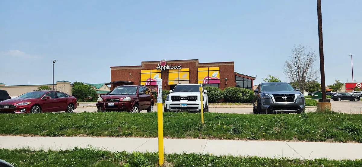 Applebee's (Plainfield Road; Joliet, Illinois) 1