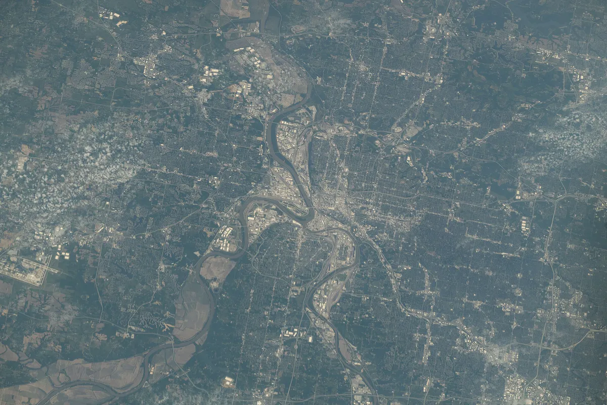 Kansas City, the largest city in Missouri, pictured from the International Space Station (iss073e0134680)