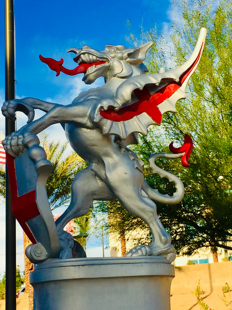 Guarding the entrance to English Village and the Channel Riverwalk in Lake Havasu City, AZ (32529873798), Arizona
