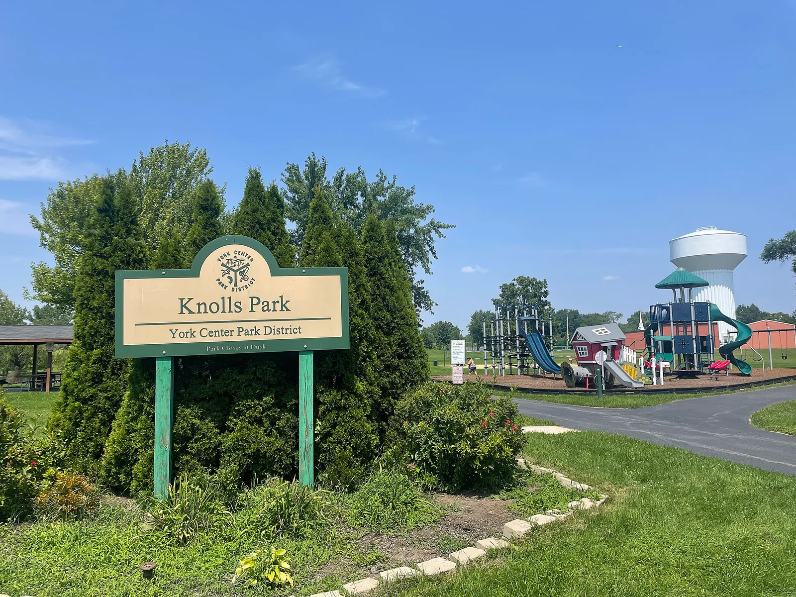 Knolls Park in Lombard, Illinois, US 01
