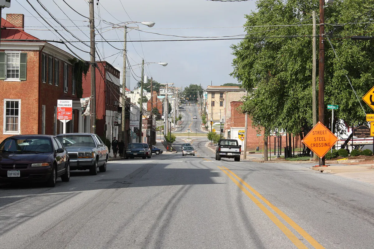 Streetscape, Fifth Street Historic District, Lynchburg, Virginia, United States, 2011