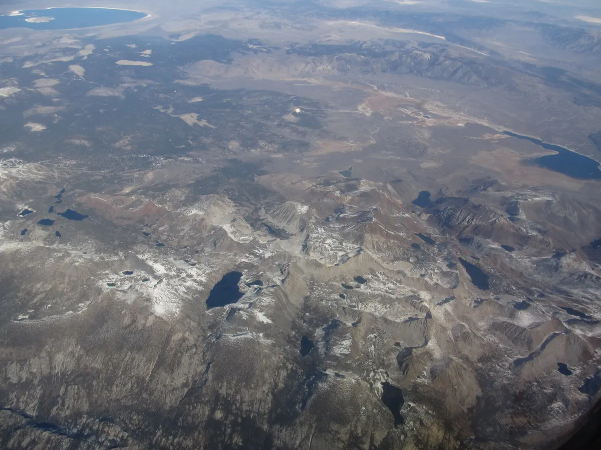 Sierra Nevada Mountains Near Mammoth Lakes, California (10753707026)