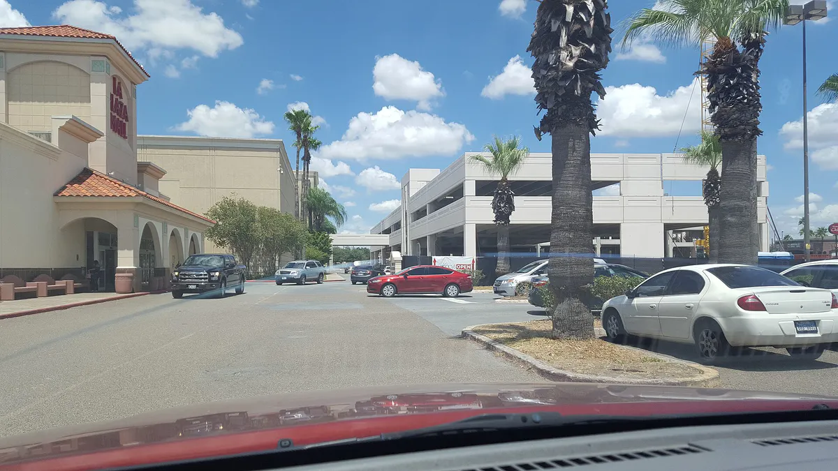 La Plaza Mall McAllen Texas - panoramio