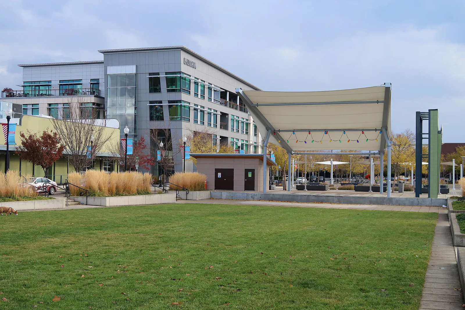 Medford Commons 1, Oregon