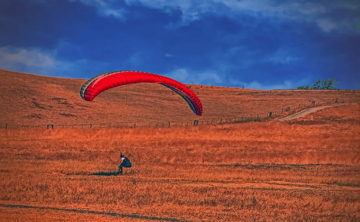 Fun paraglicing (14581379866) in Milpitas, California