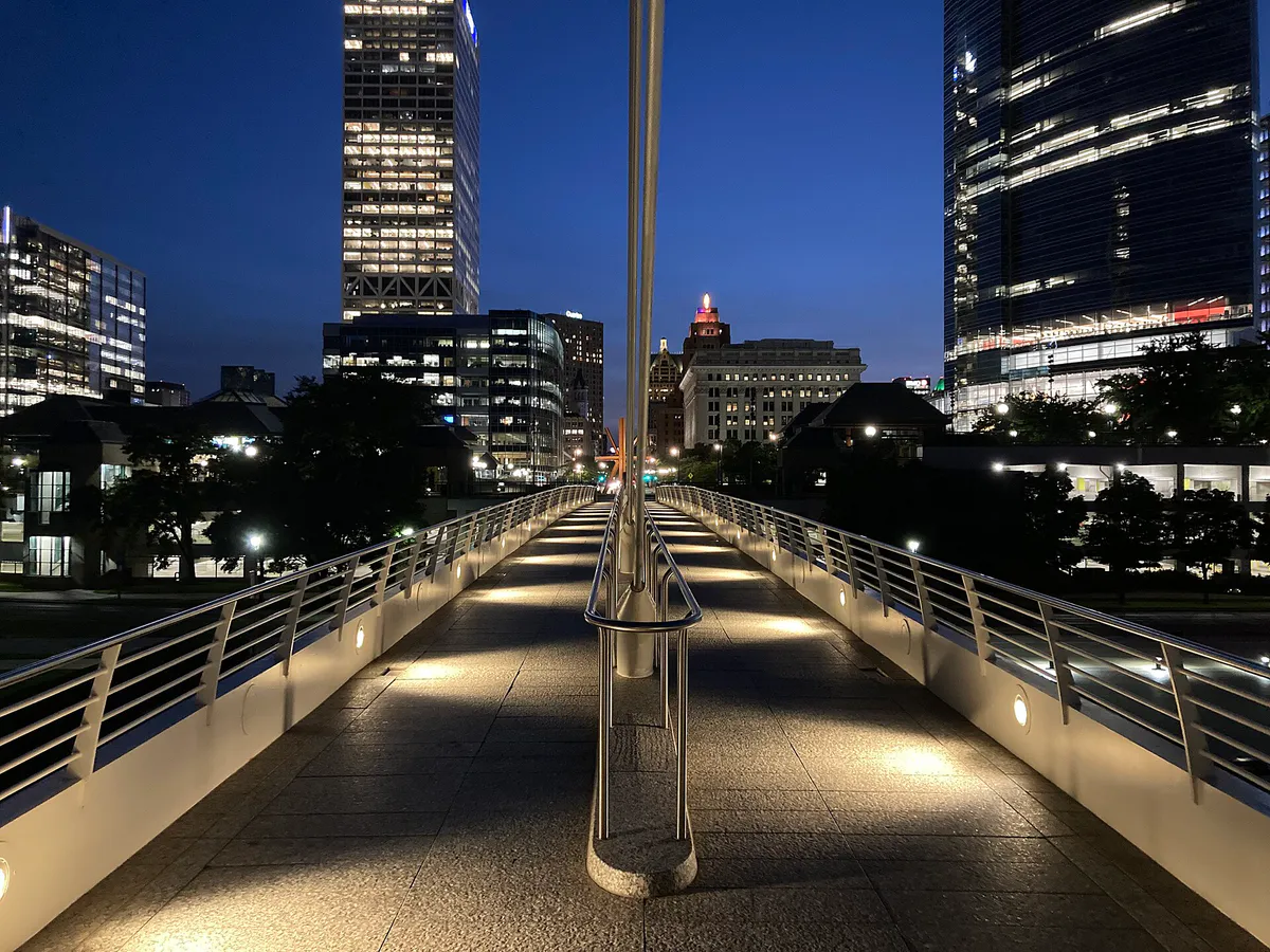 Milwaukee August 2024 8 (Milwaukee Art Museum pedestrian bridge), Wisconsin
