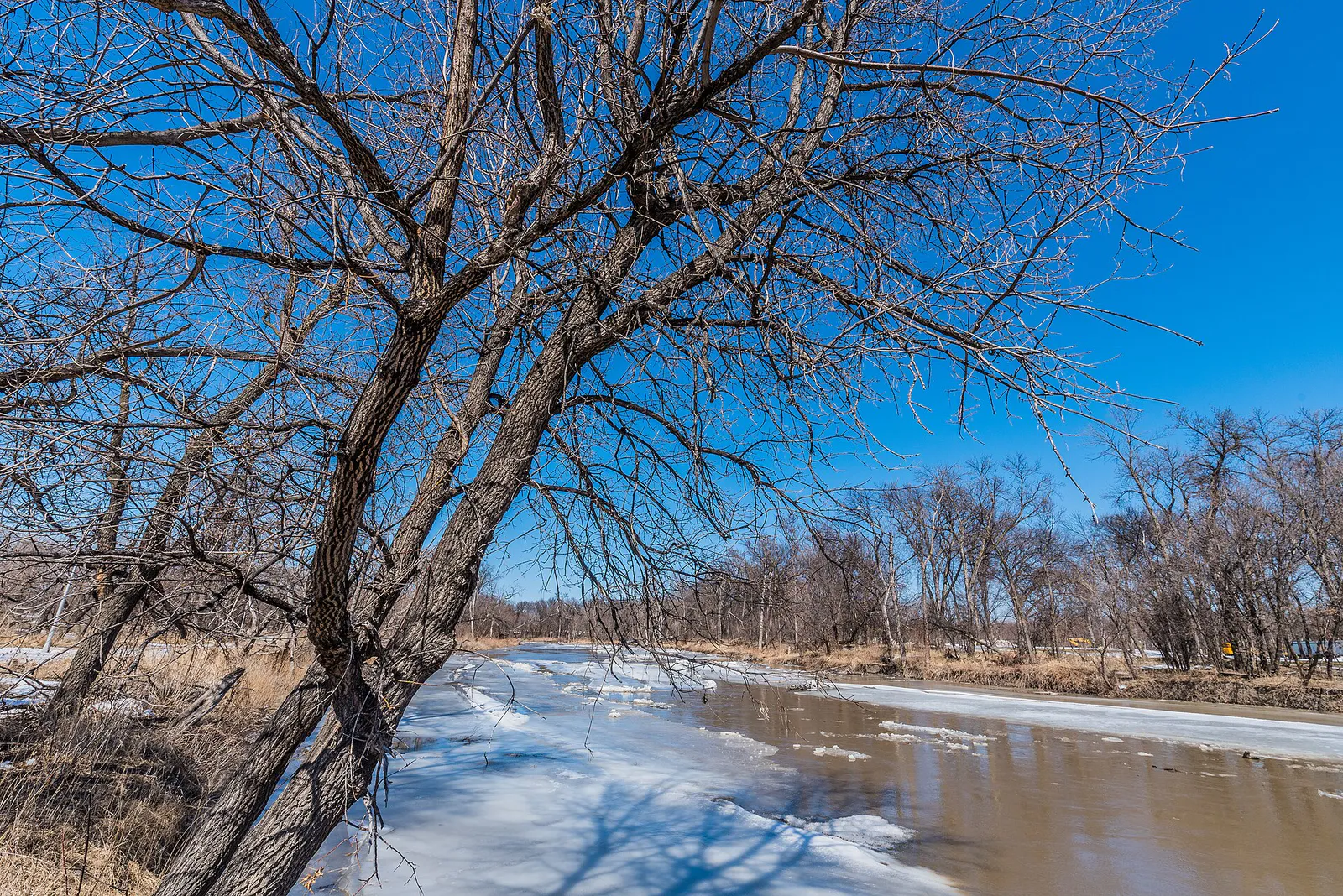 Ice on the Red River - Moorhead, Minnesota - Fargo, North Dakota (27189474327)