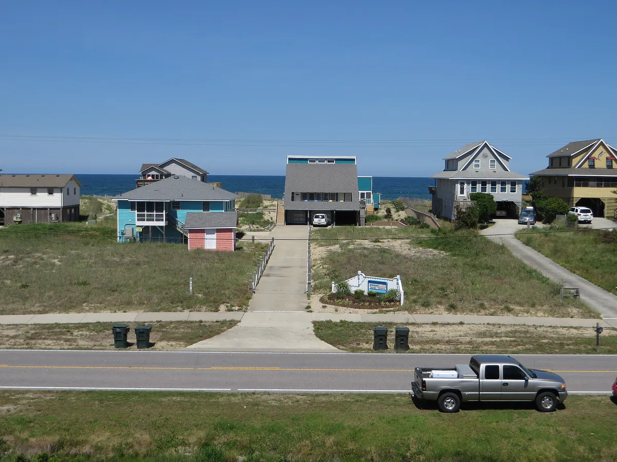 Oceanside View from "Beach Treasure", Nags Head, North Carolina (14453291273)