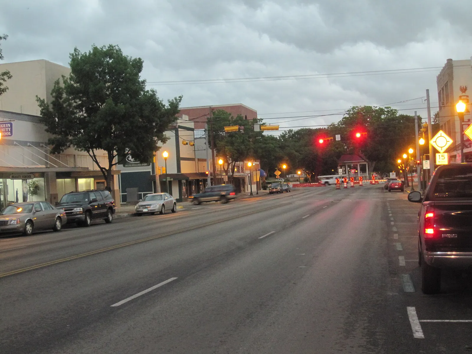 Downtown New Braunfels on rainy morning IMG 3258, Texas