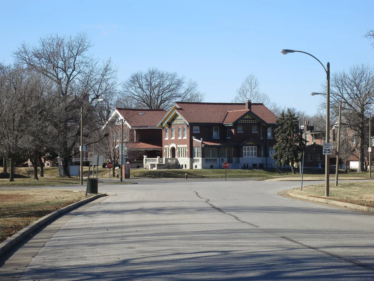 Mansions off O'Fallon Park, Missouri
