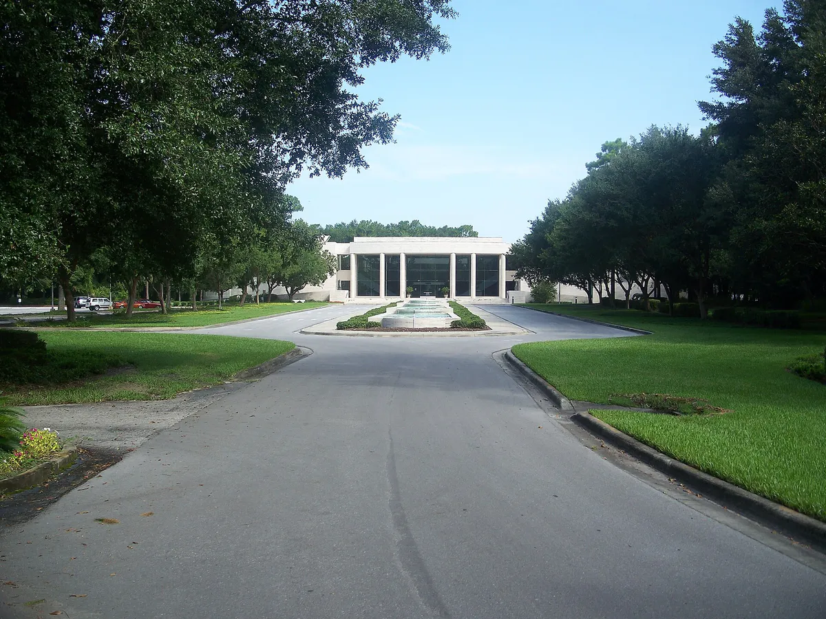Ocala Appleton Museum driveway01, Florida