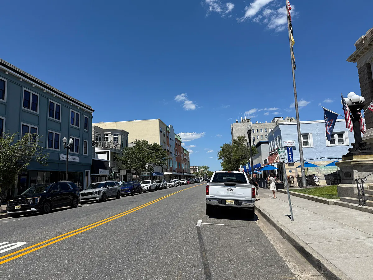 Asbury Avenue NB past 9th Street Ocean City NJ, New Jersey