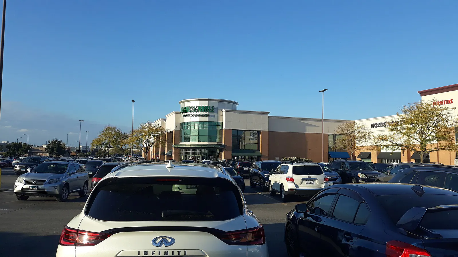 Orland Park Place 4, Illinois