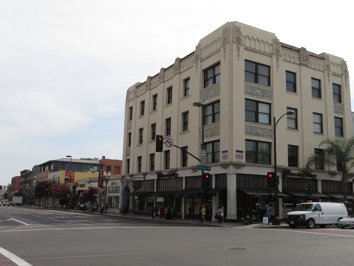 Colorado Boulevard, Old Pasadena, Pasadena, California (14331212848)