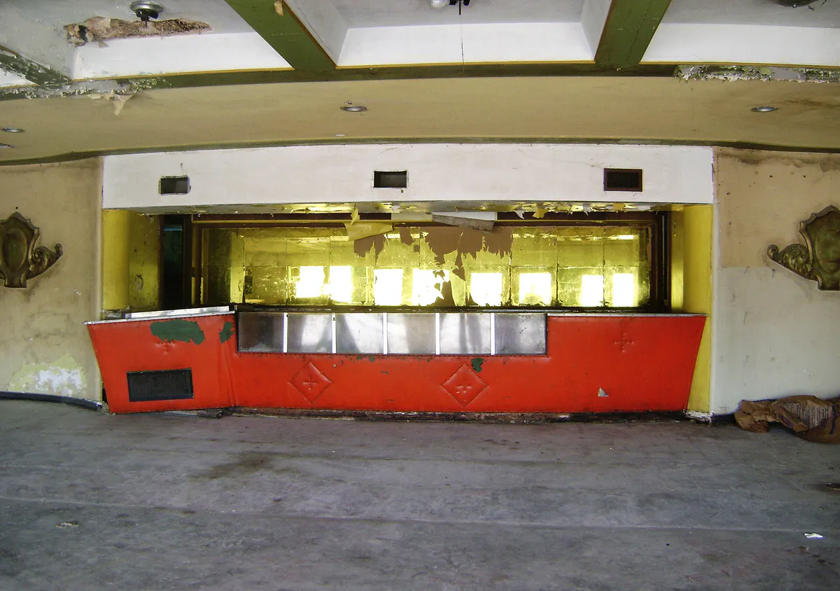 Capitan Theater interior, 1001 Shaw Ave., Pasadena, Texas 0425091136