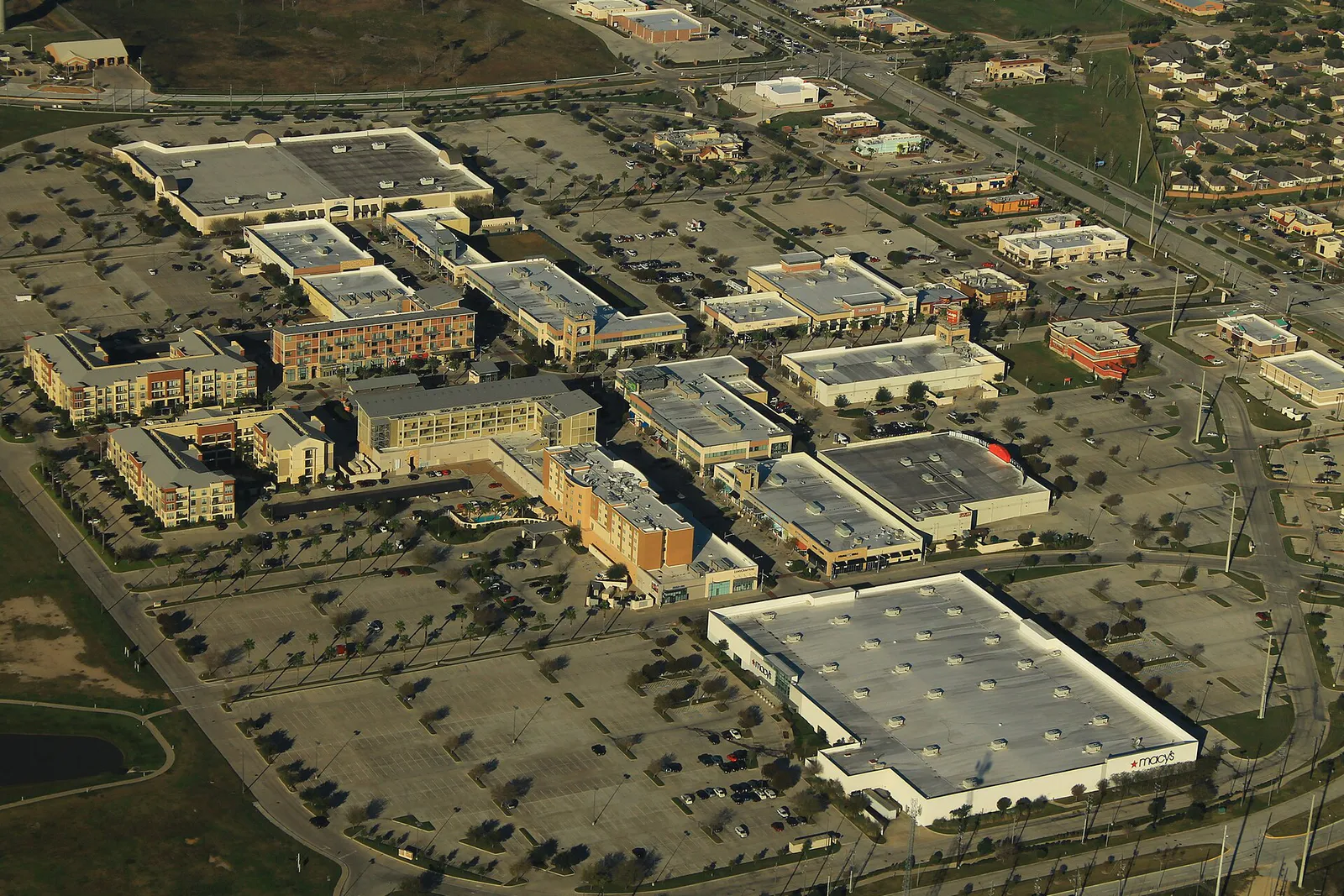 Pearland Town Center Aerial (42471383470), Texas
