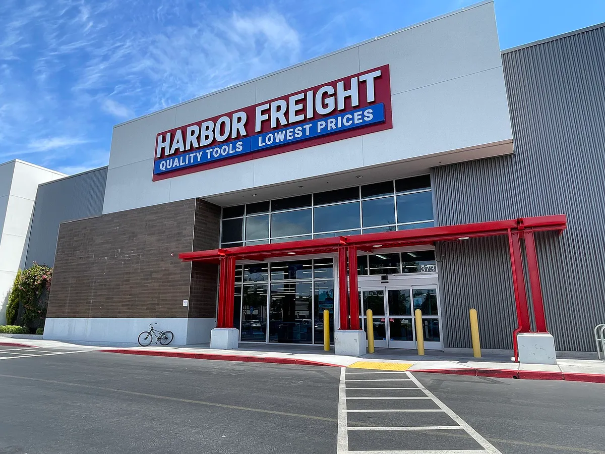 Harbor Freight Tools - Petaluma - June 2023 - Sarah Stierch 01, California