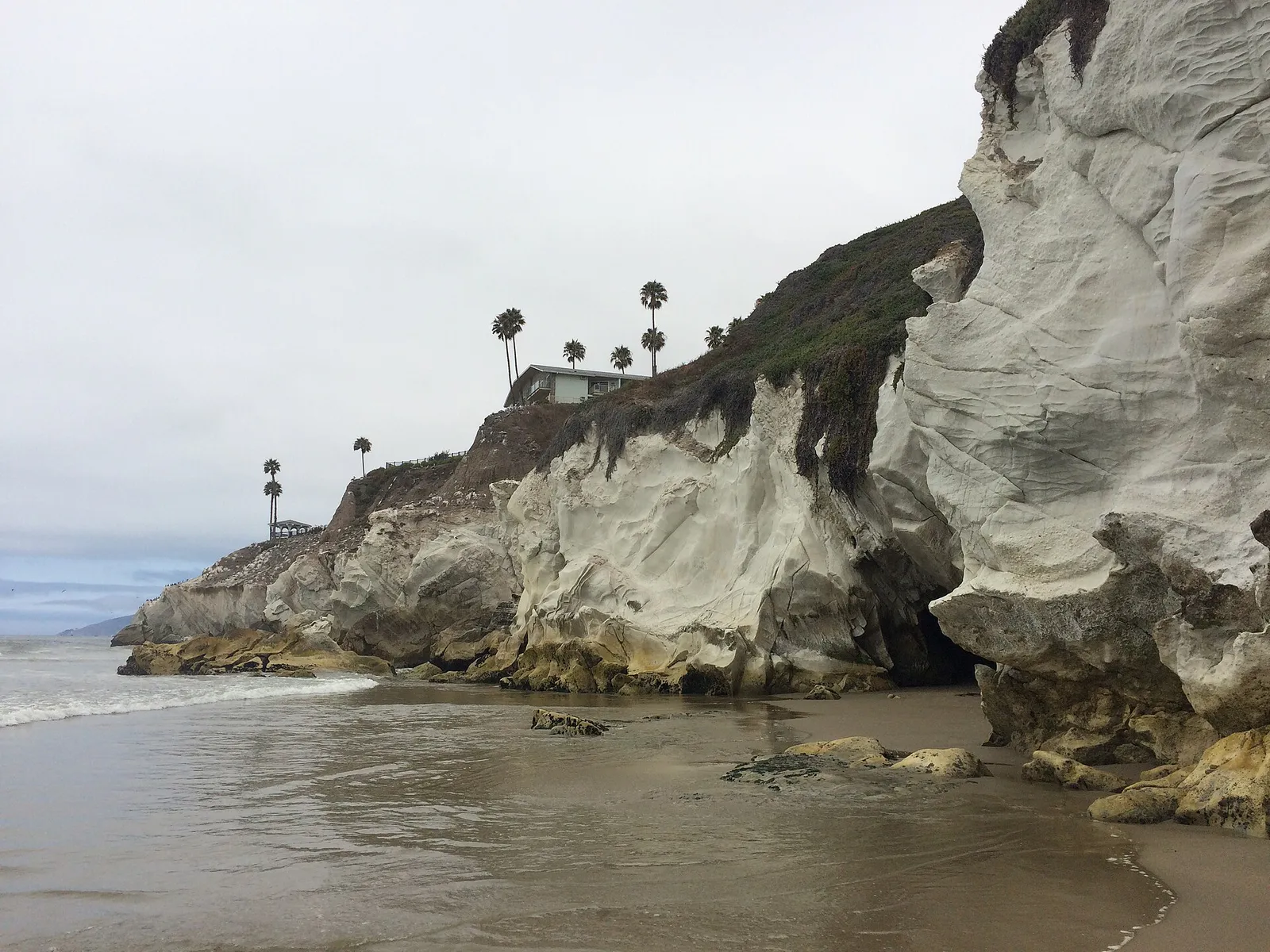 Motel District, Pismo Beach, CA, USA - panoramio - Sergei Gussev (12), California