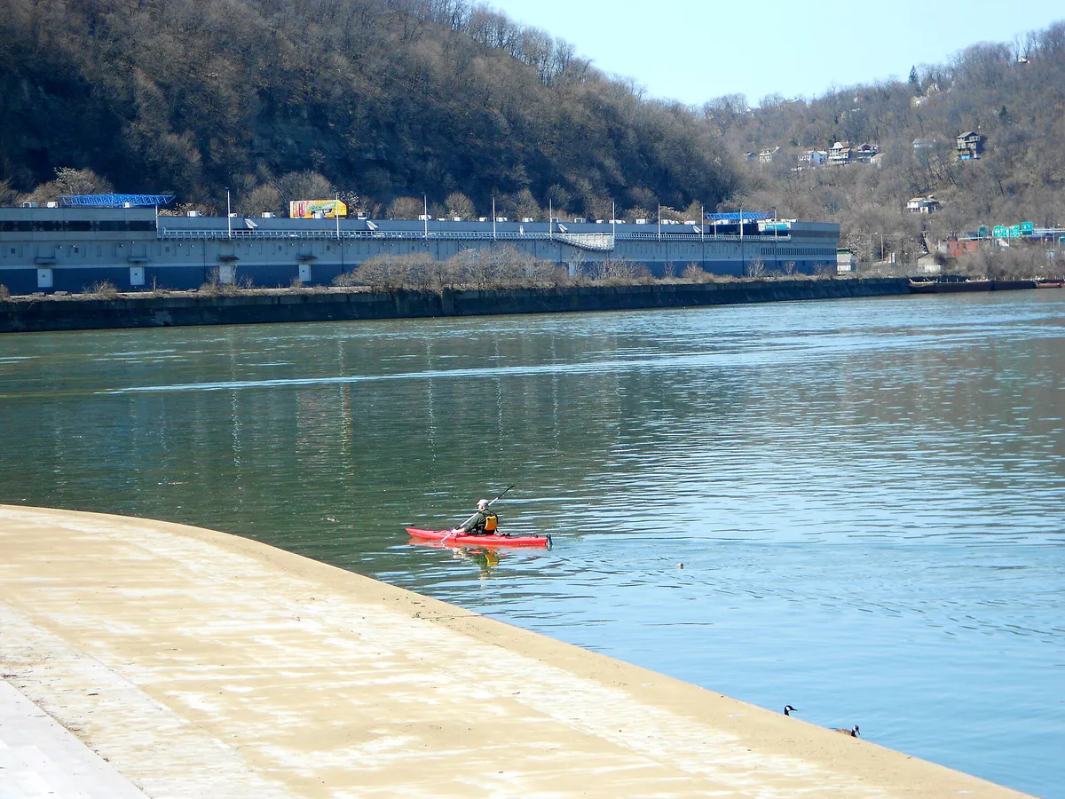 Pittsburgh Point Park Punter 5, Pennsylvania